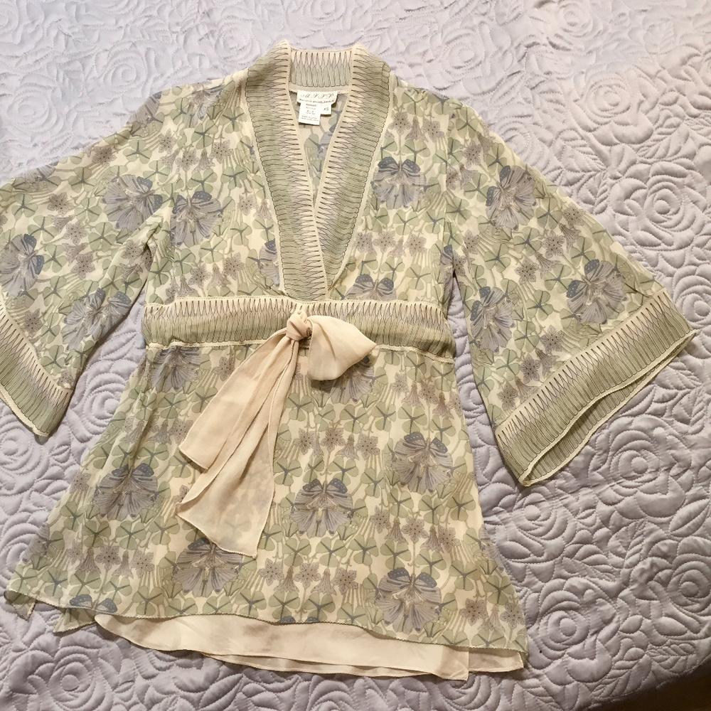 Max Studio 100% Silk Floral Kimono Blouse
